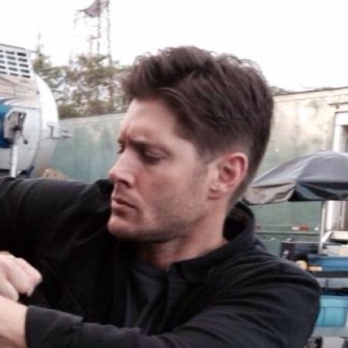 deanreborn:WHY ARENT WE TALKING ABOUT THIS