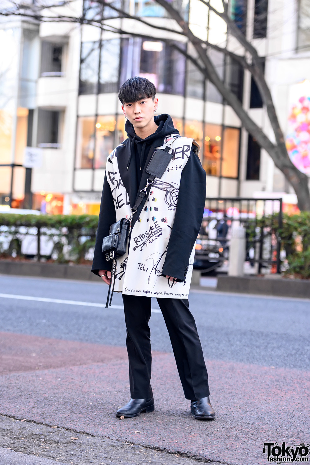 21-year-old Japanese student Ryosuke on the street... | Tokyo Fashion