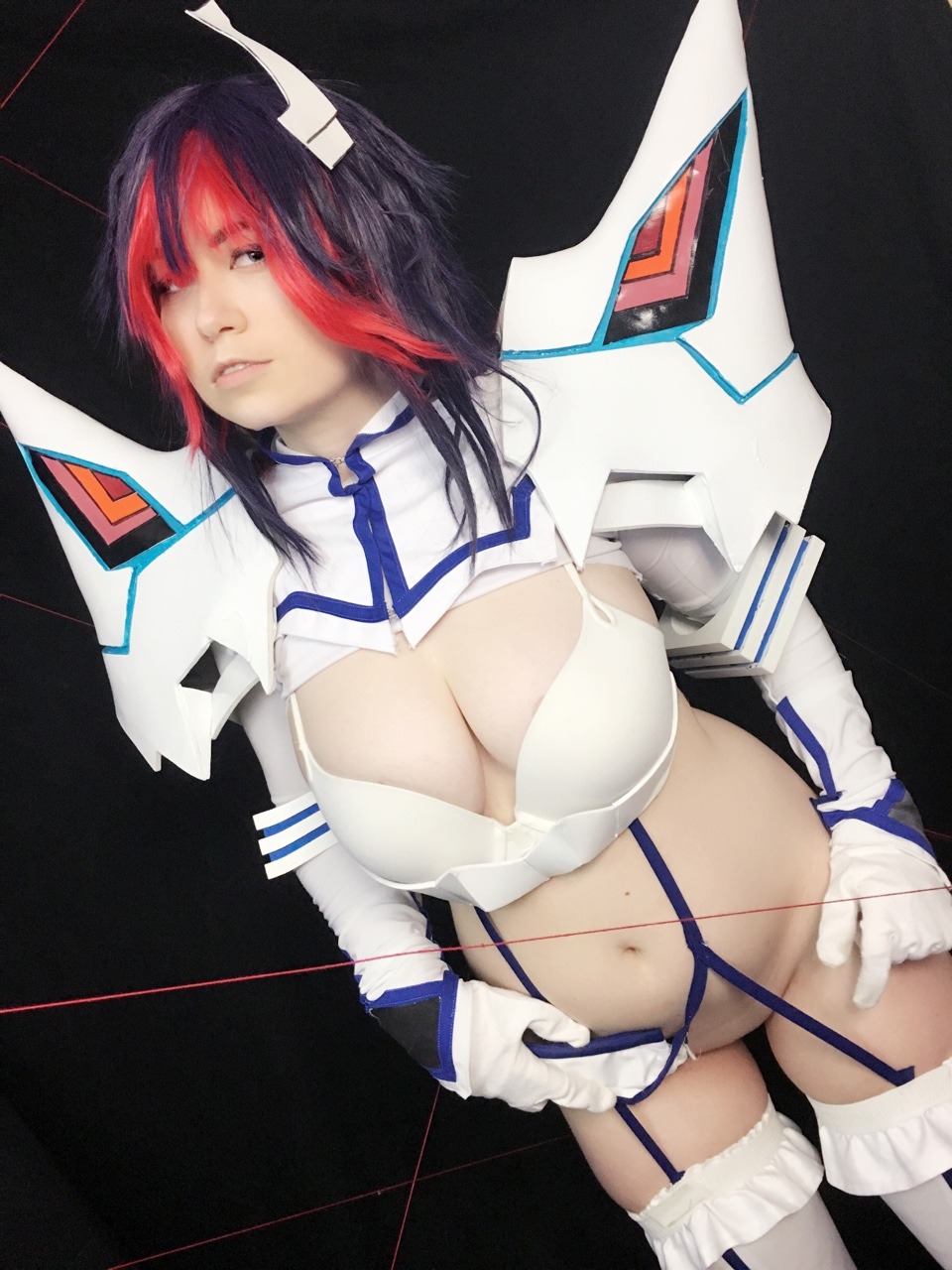 nsfwfoxydenofficial:Played around in switched Junketsu and Senketsu w/ @usatame hope
