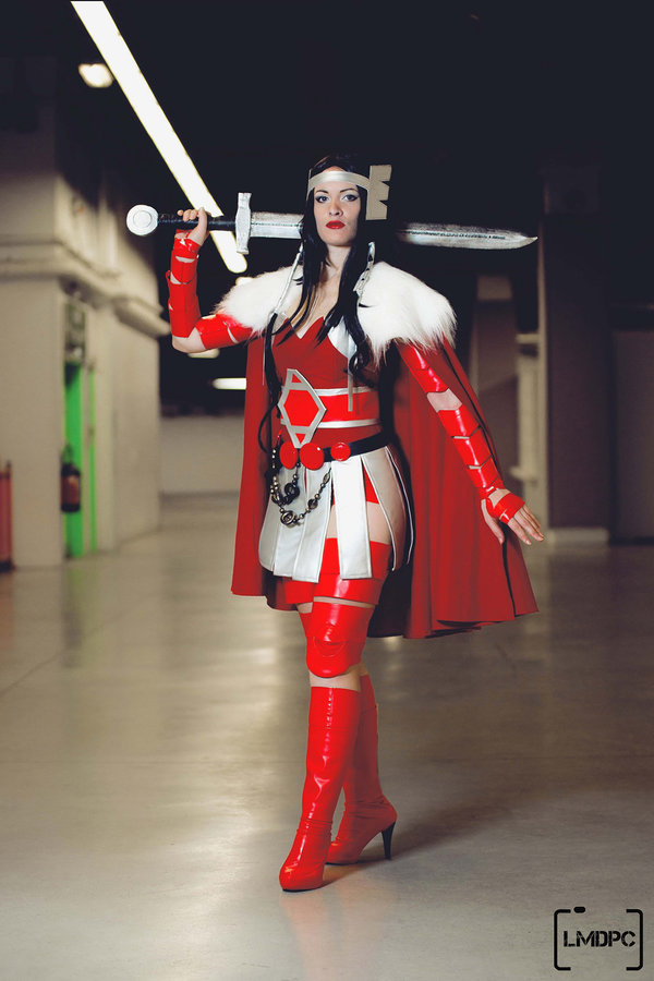 angelophile:  Lady Sif by LuceCosplay on Deviantart. Photography by Meian Photography