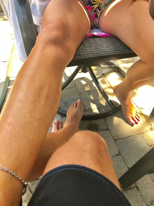 zetpoy: sexywifeonshow: Hotwife pussy slip. Absolutely perfect goddess  The anklet tells a tale! To 