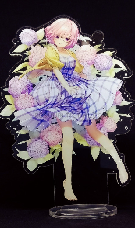 I got the FGO acrylic stands! \ o / http://rosuuri.tictail.com/product/fatego-acrylic-stands