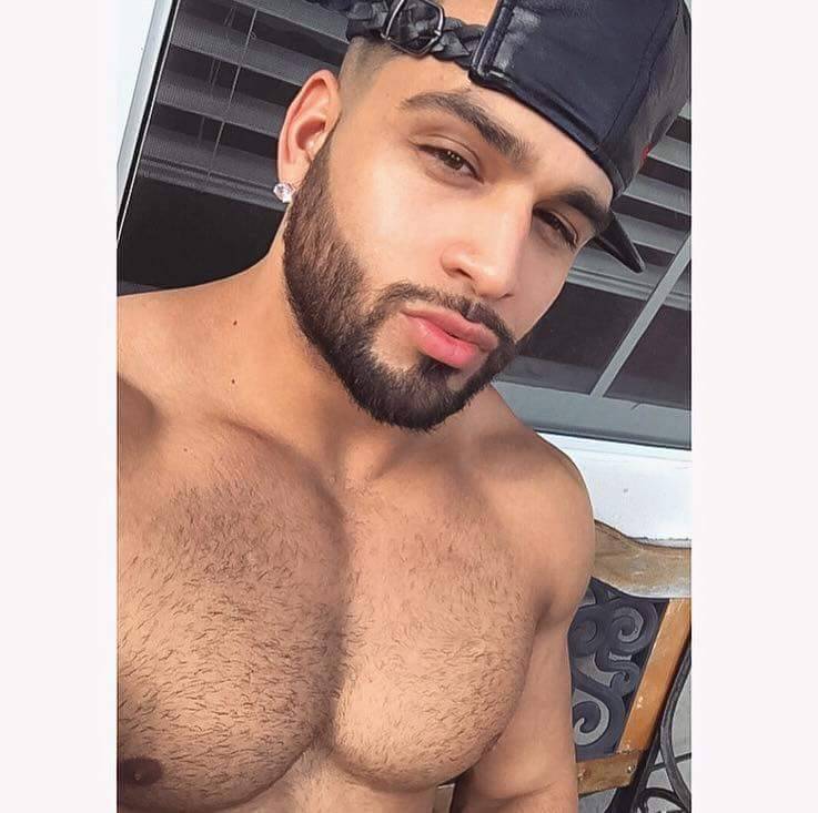 latindude28:  Sexy…