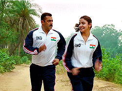 saatsur:                        ❝ baarishon ke mausam mein bheegi hariyali