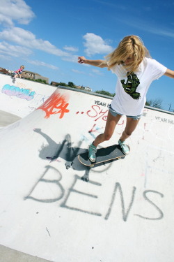 skate-girlz:  Skate girl http://skate-girlz.tumblr.com/