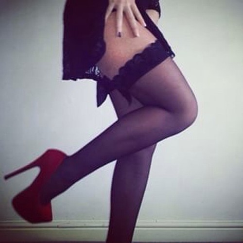 #FollowFriday #redheels repost by @christina_marie826 Enjoy the weekend Keep your standard and heels