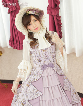 heckyeahlolitafashion:Innocent WorldInnocent Rose Princess jumperskirt