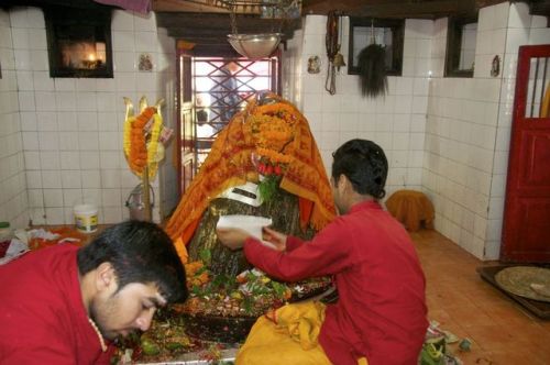 Doleshwor Mahadeva lingam, Nepal