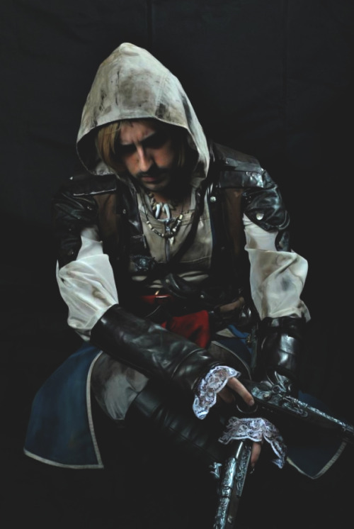 missartistsoul: #EdwardKenway Part II #cosplay #photoshoot #photography #AssassinsCreed #malemodel