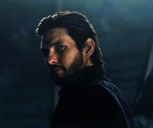 gregory-peck:Would you rather I’d used a sword?Ben Barnes as The Darkling in Shadow and Bone (2021–)
