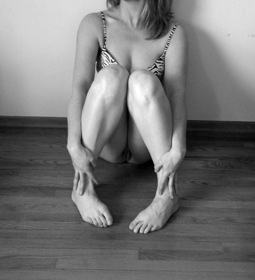 desnudami:  hips—dont-lie:  Hands & Feet