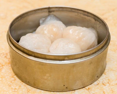 everybody-loves-to-eat: Dim Sum Dim sum is a style of Cantonese or Hokkien food prepared as small bi