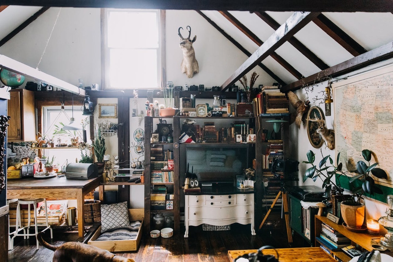 gravityhome:  Cluttered tiny home in Pennsylvania | photos by Carina Romano  Follow