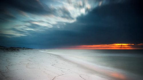 capturedphotos:Beach CampingGulf Islands National Seashore, Perdido Key, FloridaPhotographed by: Pao