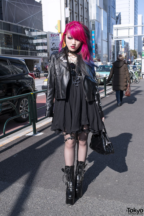 Friendly English-speaking Lisa13 w/ customized leather jacket &amp; Demonia boots in Harajuku.