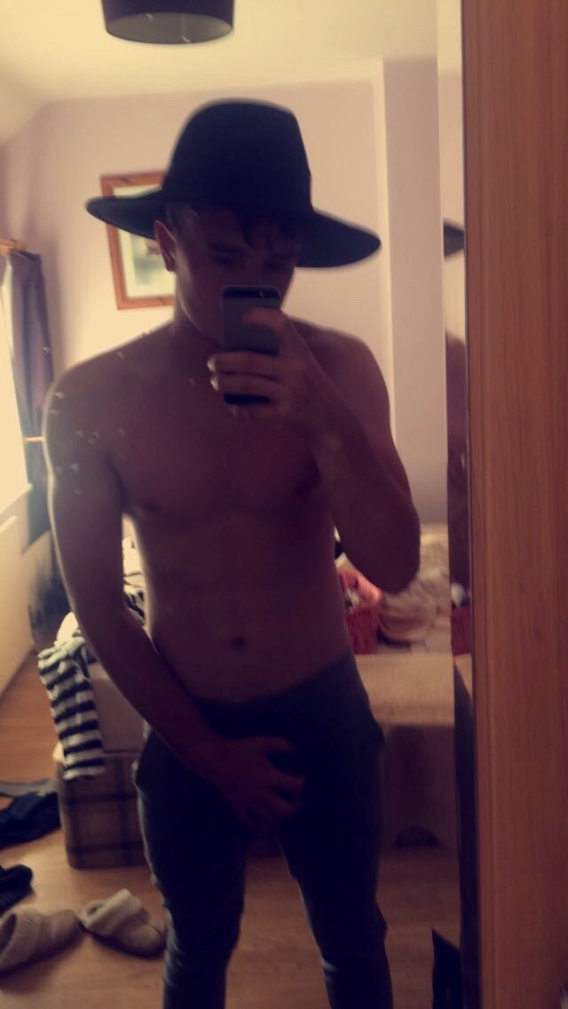 twinkgalaxy1:  Reece, complete hotty 😍 FOLLOW @TWINKGALAXY1 FOR MORE!