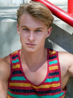 rawbeautyexpress:  Daniel Black by Scott Hoover http://rawbeautyexpress.tumblr.com/ 