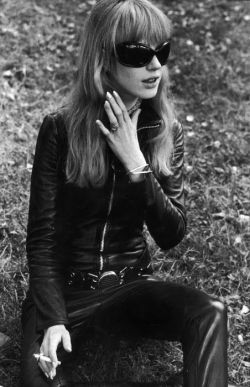 theswinginsixties:  Marianne Faithfull on