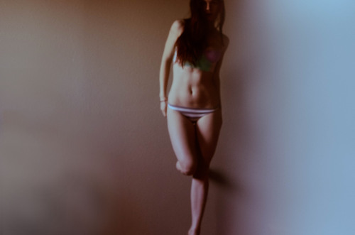 gingerlionheart:  four that wanna own me,  two that wanna stone me,  one says she’s a friend of mine self portraithavre mt