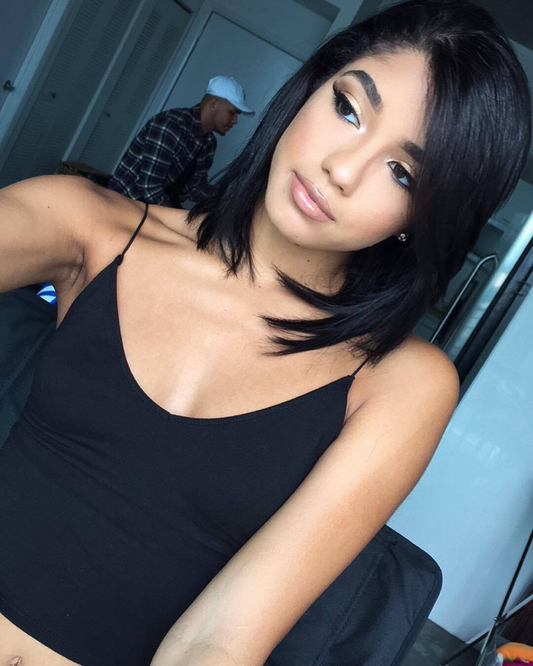 hottygram:  🤔 by yoventura