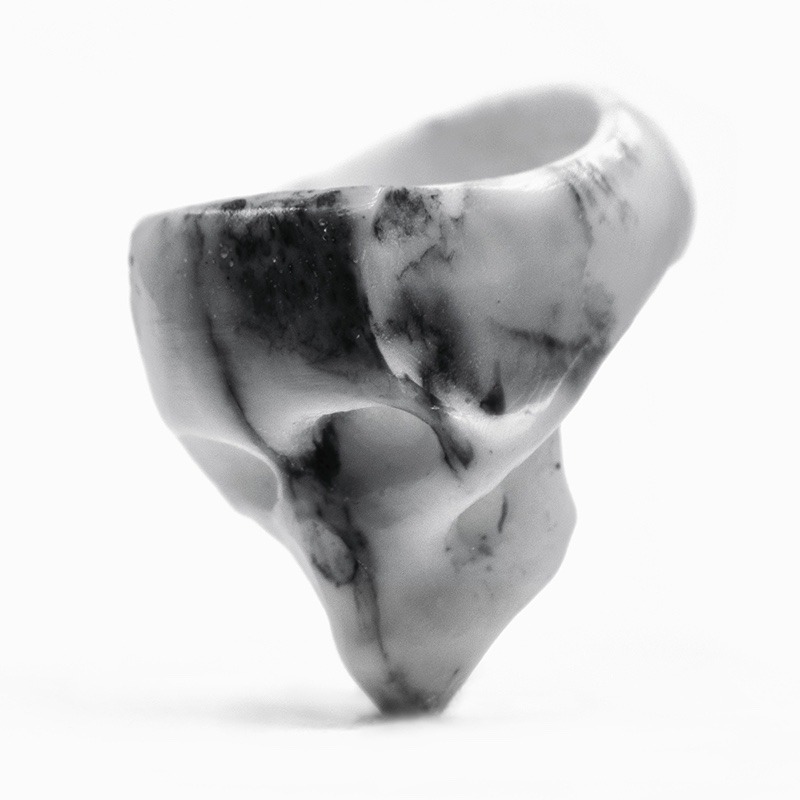 macabregadgets:  Marble skull ring by MACABREGADGETS.COM