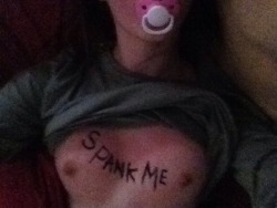 xo-little-sub-xo:  🍬 spank me 🍭