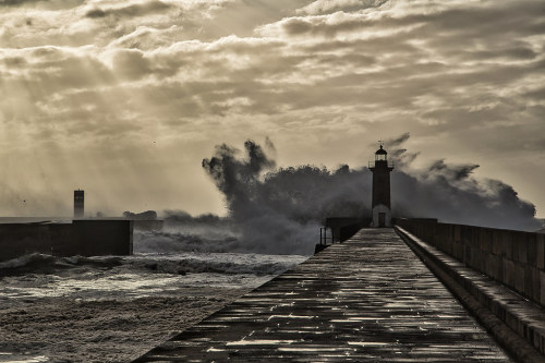 Farol Molhe do Douro by m3lac Leuchtturm von Porto flic.kr/p/2inCAm8