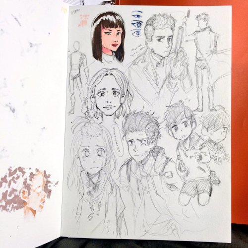 rochichan:  Started my 32nd sketchbook!!