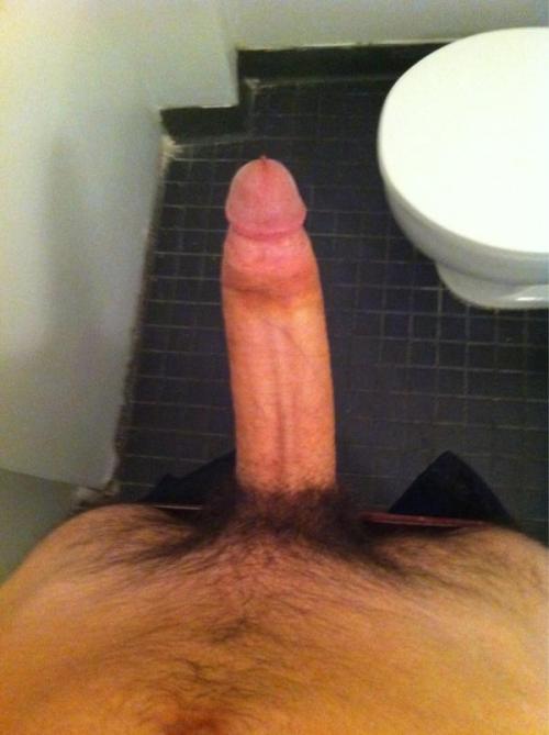 tommy9x6-shows-his-cock:  tommy9x6 at his new apartment, first things first 
