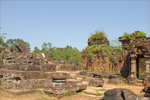 ancientart:  My Son (which means in Vietnamese “Beautiful Mountain”), is a cluster of abandoned Hindu temples built between the 4th and 13th century AD, located in the Quang Nam Province of Vietnam. This site gives us great insight into political