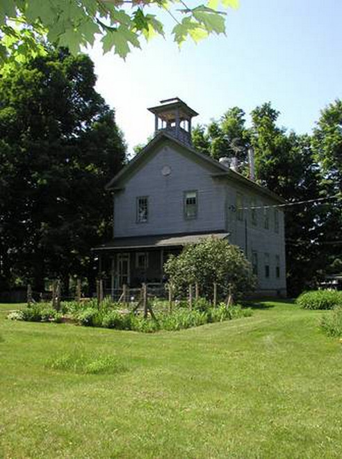 househunting:  �/4 brfor saleStockholm, NY