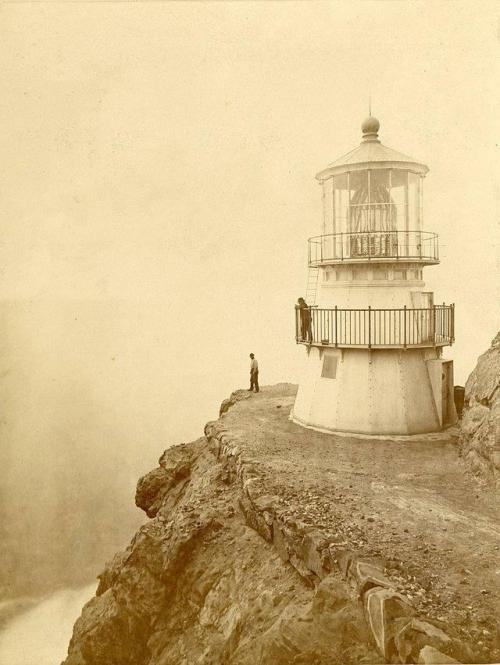 Eadward Muybridge - Pt. Reyes Lighthouse, California (1871)