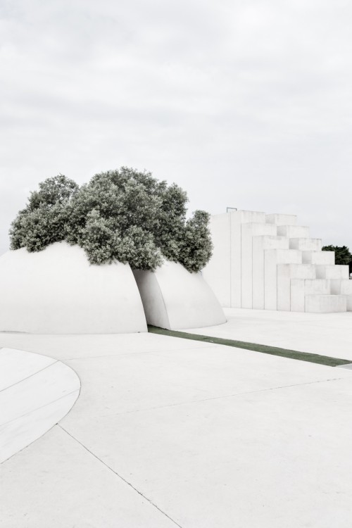 nnmprv:  White Square by Danni Karavan. Photos by Richard Jochum. You can find me: Instagram | Pinterest | Behance