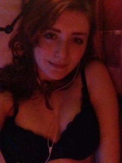 an0thergoddess:  I’d love to be fucked