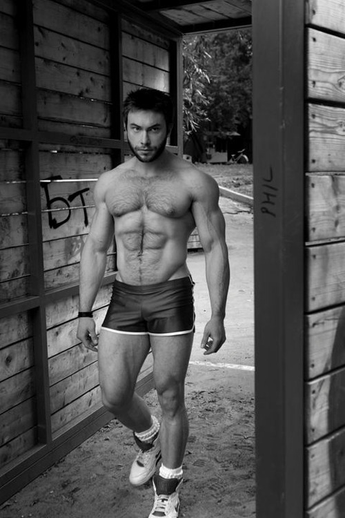 mitos:  Vitaliy Sobolev (Виталий Соболев) by Seva Galkin (2013) (via) 