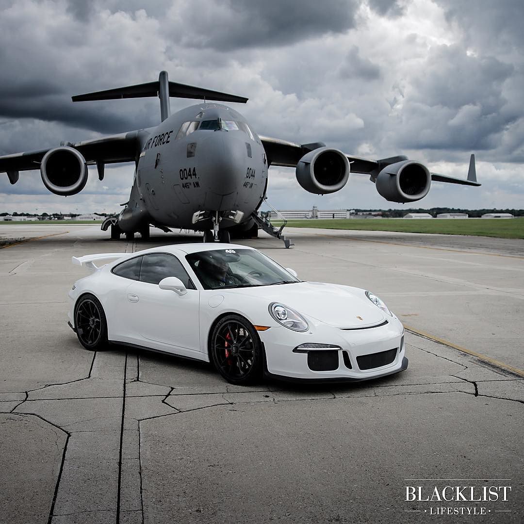 dstranatic:  “991 GT3 | Photo by @elliott_heigel | #blacklist #porsche #911 #991