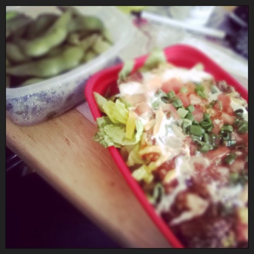 Edemame and turkey taco salad to celebrate this exam being over!!! #colorful #yum #yummy #salad #ede