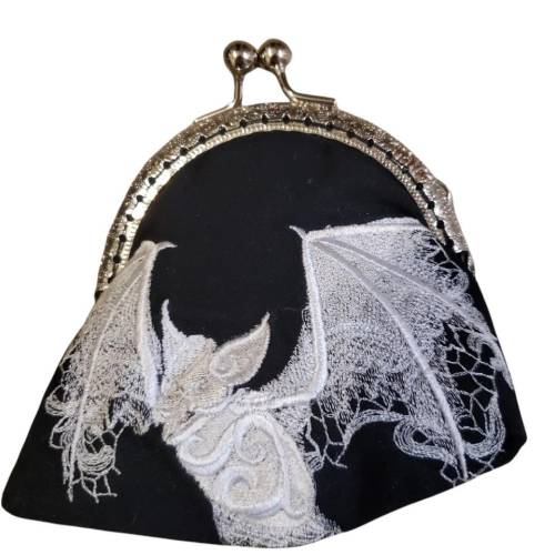 embroiderycrafts:bat coin purse byLickyourface8