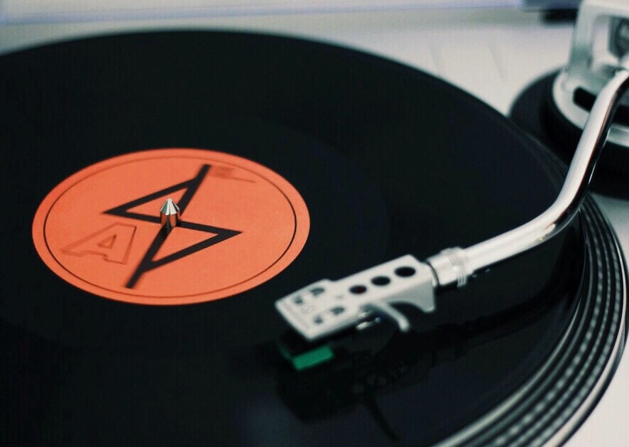 heavy-hand:  One of my favorite records at the moment