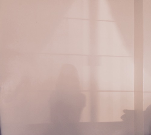 rosedork:here’s me looking ethereal w/ the shadows edit: this was posted on 24th july aka my bday, y