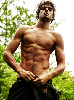 ksufraternitybrother:  SEXY MARLON TEIXEIRA,