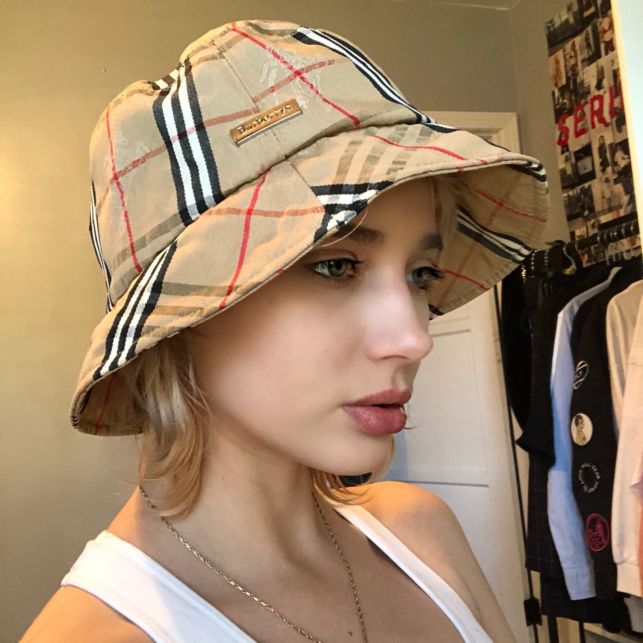 pink burberry bucket hat