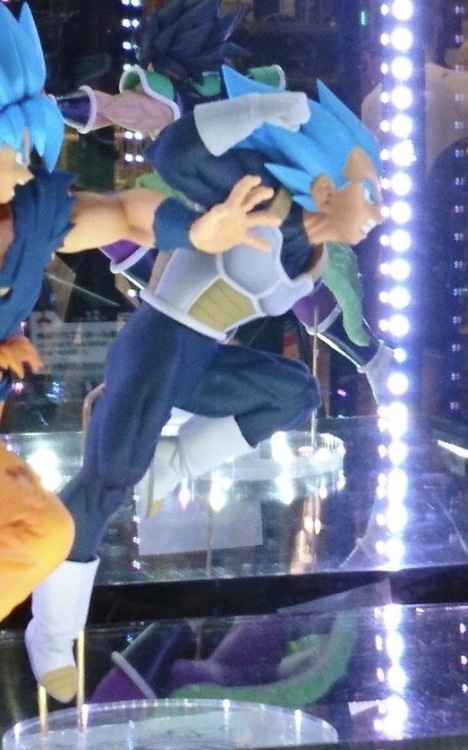 msdbzbabe: msdbzbabe:  Dragon Ball Super Movie figures at Jump Victory Carnival credit to 48Hey on twitter at the event! https://twitter.com/48hey/status/1018645050673131522?s=21  Everyone looks great!  Well, will you look at that!