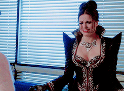 rumplestiltskin:  #the most adorable scene goes to #these three adorable idiots 