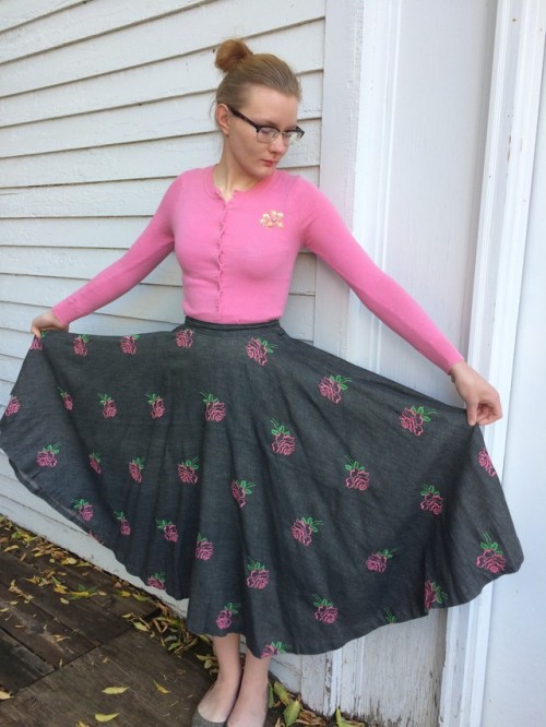  50s Circle Skirt Floral Rose Embroidered Whirl Sport https://www.etsy.com/listing/559059333/50s-cir