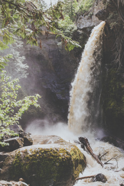 man-and-camera:  Upper Canyon Falls ➾ Luke Gram