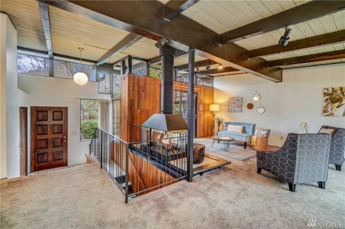 $700,000/5 br/2300 sq ftBurien, WA built in 1968