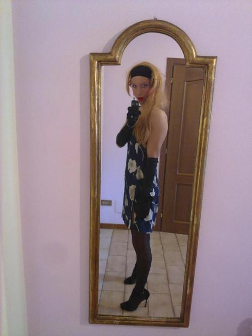 Julia Coolhttps://www.tumblr.com/blog/juliacool-sissy