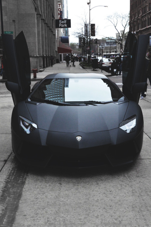 cloudovoxo:  B l a c k & G o l d